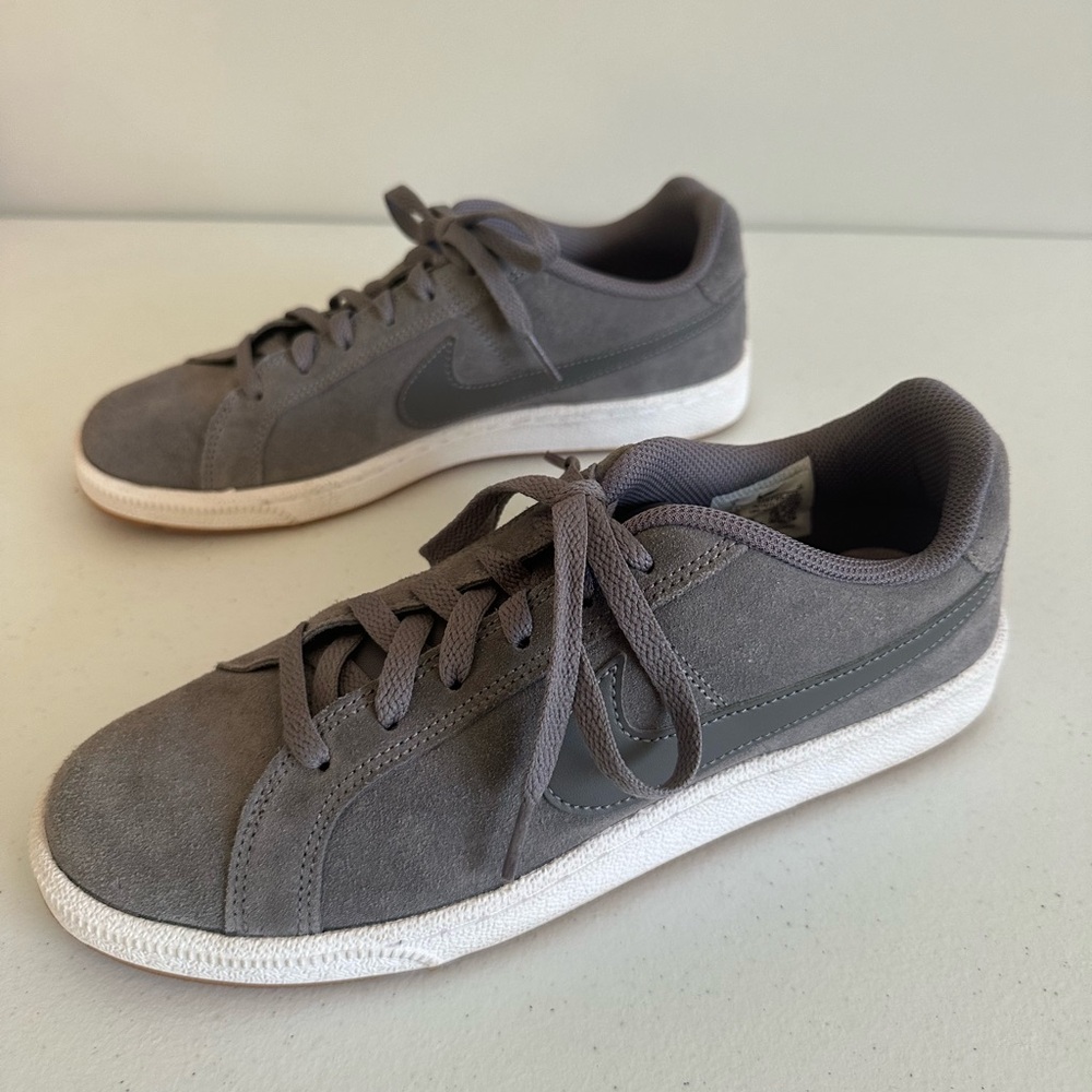 Women’s‎ 9 Nike Court Royale Suede Gunsmoke Gray Sneakers